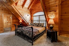 SmokyStays 6 Bedroom Cabin
