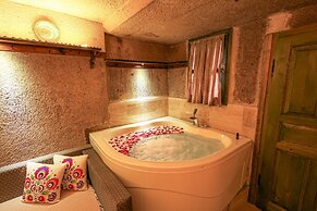 Casia Cave Suites