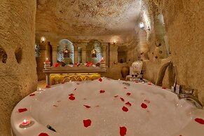 Casia Cave Suites