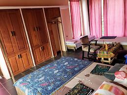 Scorpion Hill Lodge - Hostel