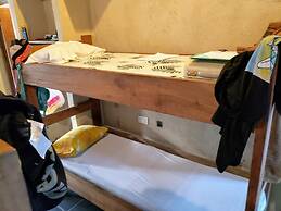 Scorpion Hill Lodge - Hostel