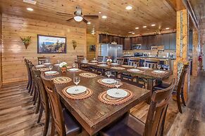 SmokyStays 10 Bedroom Cabin