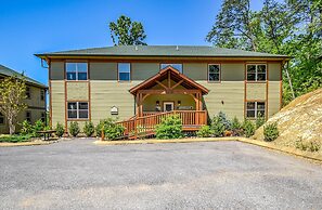 SmokyStays 10 Bedroom Cabin