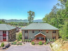 SmokyStays 10 Bedroom Cabin