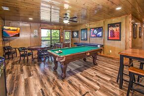 SmokyStays 10 Bedroom Cabin