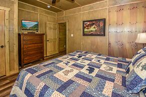 SmokyStays 10 Bedroom Cabin
