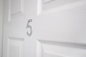 Kirkstall Serviced Apartments Leeds