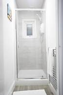 Kirkstall Serviced Apartments Leeds