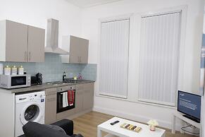 Kirkstall Serviced Apartments Leeds