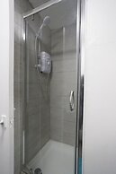 Kirkstall Serviced Apartments Leeds