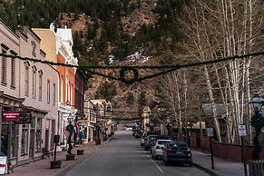 The Snowberry Sanctuary Lakefront Georgetown