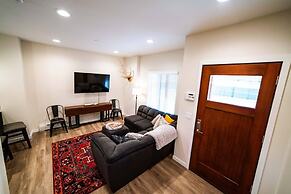 The Snowberry Sanctuary Lakefront Georgetown