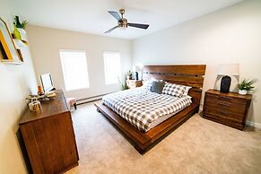 The Snowberry Sanctuary Lakefront Georgetown