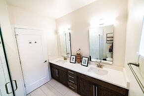 The Snowberry Sanctuary Lakefront Georgetown