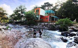 Cheongpyeong Mulsori Pension