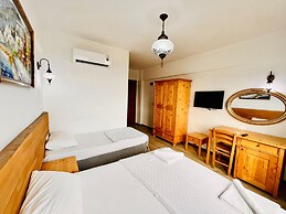 Sukha Inn Otel & Beach