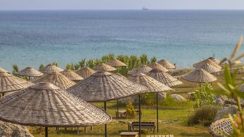 Sukha Inn Otel & Beach