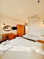 Sukha Inn Otel & Beach