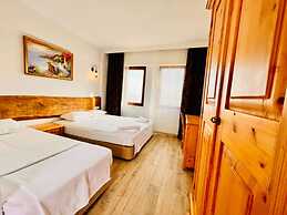 Sukha Inn Otel & Beach