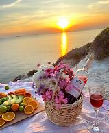 Sukha Inn Otel & Beach