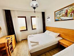 Sukha Inn Otel & Beach