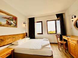 Sukha Inn Otel & Beach