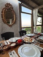 Sukha Inn Otel & Beach