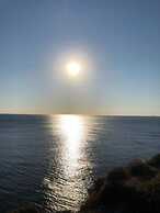 Sukha Inn Otel & Beach