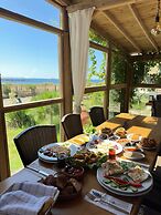 Sukha Inn Otel & Beach