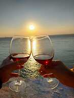 Sukha Inn Otel & Beach