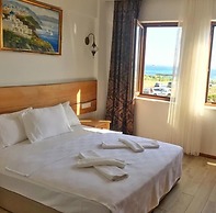 Sukha Inn Otel & Beach