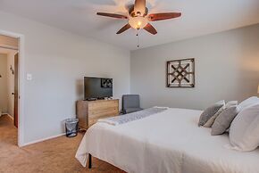 Dog-friendly by the Garden & OCC Shops & Dining