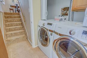 Dog-friendly by the Garden & OCC Shops & Dining