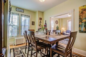 5bddowntown Victorian Charmhot Tub, Firepit