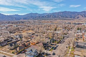 Trendy Urban Neighborhood & Dog-friendly Downtown