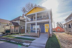 Trendy Urban Neighborhood & Dog-friendly Downtown