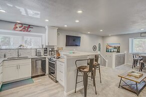 Verdant Oasisluxury, Traveler's Home W/hottub!