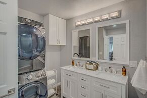 Verdant Oasisluxury, Traveler's Home W/hottub!