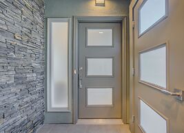 Modern Rooftop Patio New-build Townhome in COS