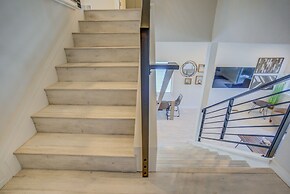 Modern Rooftop Patio New-build Townhome in COS