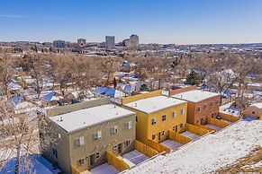 Modern Rooftop Patio New-build Townhome in COS