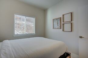 Modern Rooftop Patio New-build Townhome in COS