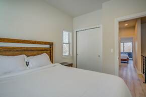 Modern Rooftop Patio New-build Townhome in COS