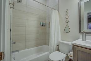 Modern Rooftop Patio New-build Townhome in COS