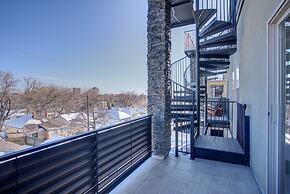 Modern Rooftop Patio New-build Townhome in COS