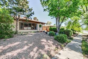 3bdmid-century Modernhot Tub, Grill, Close to DT