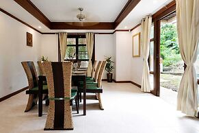 4 Bedroom Villa TG39 on Beach Front Resort SDV285-By Samui Dream Villa