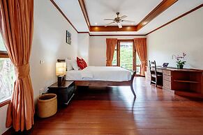 4 Bedroom Villa TG39 on Beach Front Resort SDV285-By Samui Dream Villa