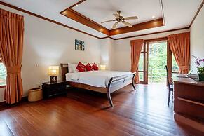 4 Bedroom Villa TG39 on Beach Front Resort SDV285-By Samui Dream Villa