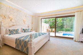 Kalkan Oasis Hotel - Adults Only